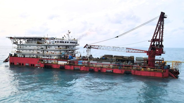 PT Pertamina Trans Kontinental (PTK) melakukan pembelian kapal Accommodation Work Barge (AWB) pada Triwulan II 2024. Penambahan armada AWB ini merupakan upaya peningkatan kapasitas perusahaan pada bisnis hulu migas. Foto: Dok. PT. Pertamina Trans Kontinental