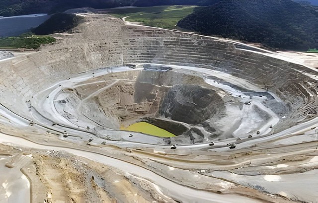 Pertambangan mineral di Indonesia (Sumber: Shutterstock)