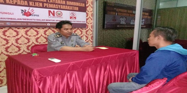 Klien Bapas Semarang Melaksanakan Wajib Lapor