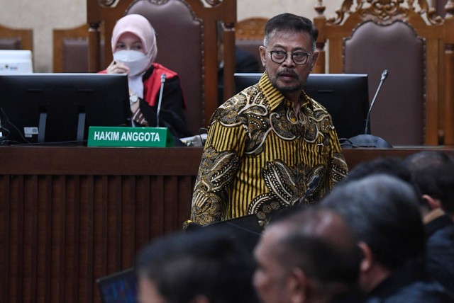 Terdakwa kasus pemerasan dan gratifikasi di Kementerian Pertanian Syahrul Yasin Limpo bersiap mengikuti sidang lanjutan di Pengadilan Tipikor, Jakarta, Rabu (24/4/2024). Foto: Akbar Nugroho Gumay/ANTARA FOTO