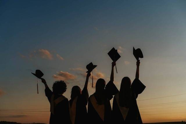 Ilustrasi wisuda. Foto: Pexels.