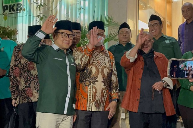 Presiden PKS Ahmad Syaikhu dan rombongan elite PKS bertamu ke DPP PKB, Kamis (25/4/2024) malam Foto: Haya Syahira/kumparan