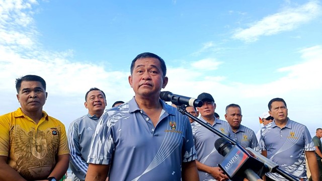 KSAD Jenderal TNI Maruli Simanjuntak saat menghadiri Apel Komandan Satuan TNI AD Terpusat Tahun 2024 di Pantai Pandawa, Kabupaten Badung, Bali, Jumat (26/5) Foto: Denita BR Matondang/kumparan