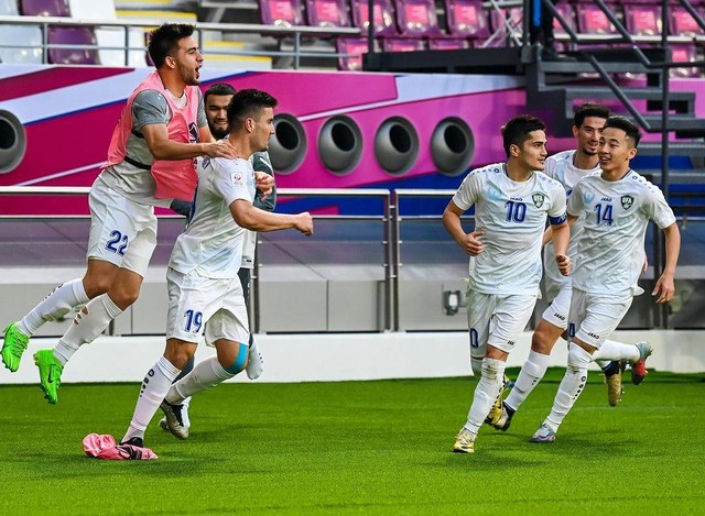 Selebrasi Timnas U-23 Uzbekistan saat melawan Arab Saudi saat perempat final Piala Asia U-23 2024 di Khalifa International Stadium, Al Rayyan, Qatar, pada Jumat (26/4) malam WIB. Foto: Dok Instagram @uzbekistanfa