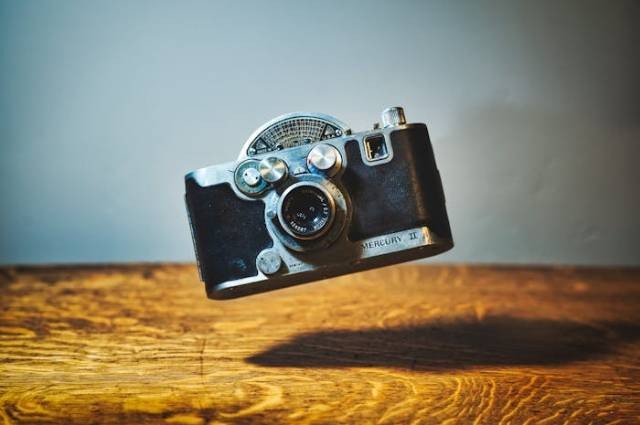Ilustrasi cara memaksimalkan lensa kit, sumber foto: Brett Sayles by pexels.com