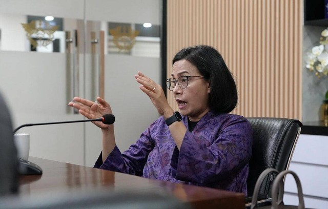 Menteri Keuangan Sri Mulyani saat berkunjung ke kantor Direktorat Jenderal Bea dan Cukai (DJBC). dok. instagram/@smindrawati