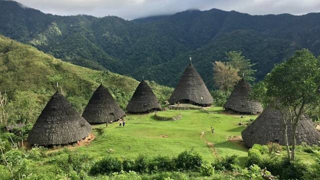 Wae Rebo, Desa Adat di Indonesia. Sumber: Ash Hayes / Unsplash