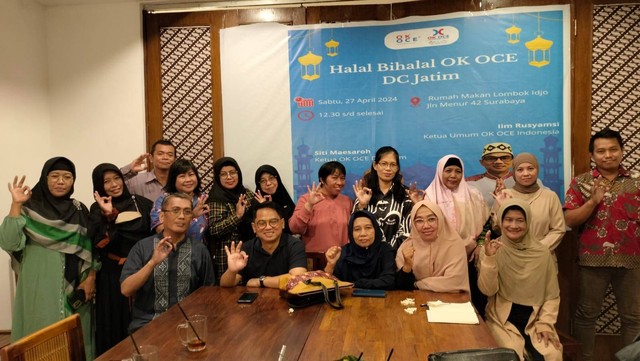 Foto bersama penggerak OK OCE Jawa Timur dan Ketua OK OCE INDONESIA