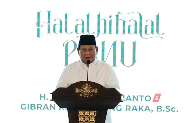 Presiden terpilih Prabowo Subianto memberikan sambutan saat menghadiri halalbihalal PBNU di Salemba, Jakarta Pusat, Minggu (28/4).  Foto: Iqbal Firdaus/kumparan
