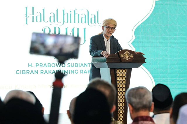 Rais Aam PBNU, KH Miftachul Ahyar memberikan sambutan saat menghadiri halalbihalal PBNU di Salemba, Jakarta Pusat, Minggu (28/4).  Foto: Iqbal Firdaus/kumparan