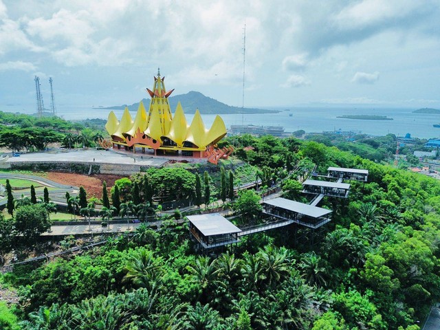 Menara Siger Lampung | Foto: Roza Hariqo / Lampung Geh