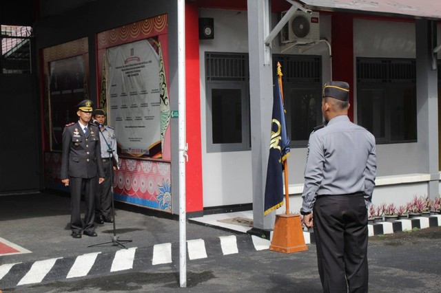 Peringati Hari Bhakti Pemasyarakatan Ke-60, Jajaran Pegawai Rupbasan Purbalingga Laksanakan Kegiatan Upacara