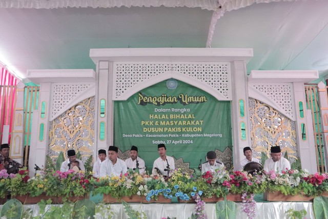 Grup Hadroh Dusun Pakis Kulon | Foto: Serafina Trixi