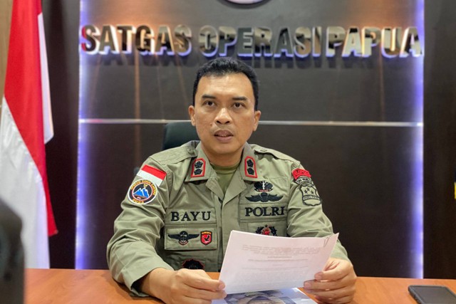 Kasatgas Humas Ops Damai Cartenz-2024, AKBP Dr. Bayu Suseno.  Foto: Dok. Satgas Damai Cartenz.