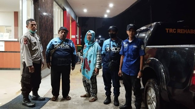 Rosmini saat diserahkan ke RS Marzoeki Mahdi Kota Bogor. Dok: Dinsos Bogor