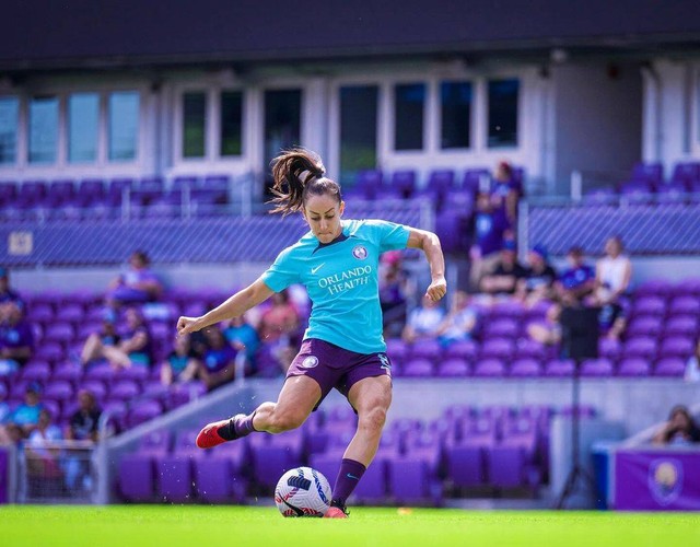 Pemain Orlando Pride, Luana Bertolucci. Foto: Instagram/@luanabertolucci