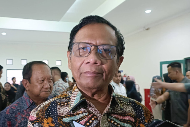 Eks Menko Polhukam Mahfud MD di UII, Sleman, DIY, Selasa (30/4/2024). Foto: Arfiansyah Panji Purnandaru/kumparan