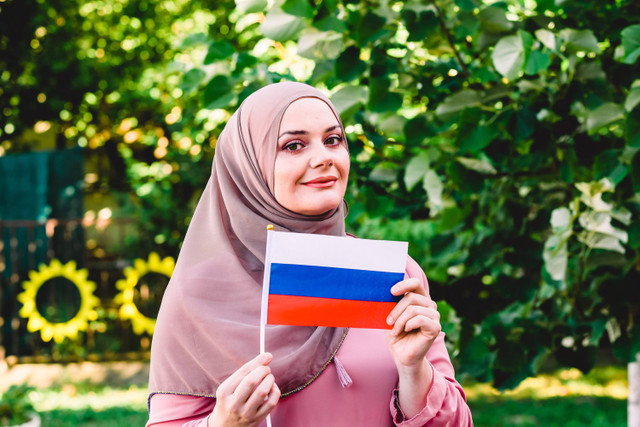 Ilustrasi wanita berhijab di Rusia. Foto: GagoDesign / Shutterstock