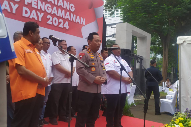 Kapolri Jenderal Listyo Sigit Prabowo dan sejumlah pimpinan elemen buruh di SUGBK pada Rabu (1/5/2024). Foto: Rachmadi Rasyad/kumparan