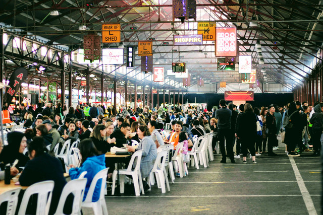 Kuliner Blok S, foto hanya ilustrasi, bukan tempat sebenarnya: Unsplash/Katie Jowett