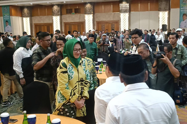 Wali Kota Tangsel, Airin Rachmy Diany menghadiri acara "Ta'aruf Gus Muhaimin dengan Bakal Calon Kepala Daerah (Bacakada) Seluruh Indonesia Zona Jabar, DKI, Banten, Kalimantan" di Hotel Grand Sahid Jaya, Jakarta Selatan, Kamis (2/5/2024) Foto: Zamachsyari/kumparan