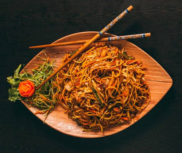 Mie Soobek Bandung. Foto hanya ilustrasi, bukan tempat sebenarnya. Sumber foto: Unsplash/Orijit