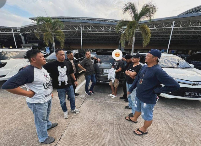Jatanras Pontianak tangkap pelaku pencurian uang di Bandara Supadio Pontianak. Foto: Dok. Instagram @jatanraspontianak