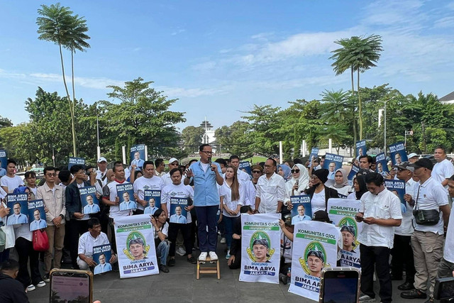 Bima Arya deklarasikan diri maju pada Pilgub Jabar di Bandung (4/5/2024). Foto: Dok. Istimewa