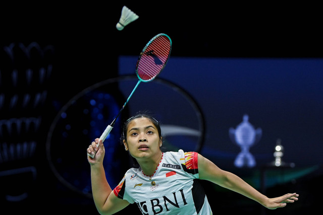 Tunggal putri Indonesia Gregoria Mariska Tunjung saat melawan tunggal putri China Chen Yu Fei dalam final Piala Uber 2024 di Chengdu Hi Tech Zone Sports Center Gymnasium, Chengdu, China, Minggu (5/5/2024). Foto: Galih Pradipta/ANTARA FOTO