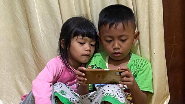 Dokumentasi mengenai gadget pada generasi alfa (sumber : galeri pribadi) 