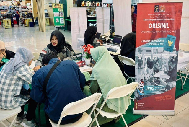 Dekatkan layanan ke Masyarakat, Imigrasi Blitar hadir di Apollo Tulungagung