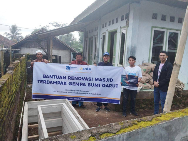 DT Peduli bersama Mandiri Amal Insani Foundation Renovasi Masjid Terdampak Gempa