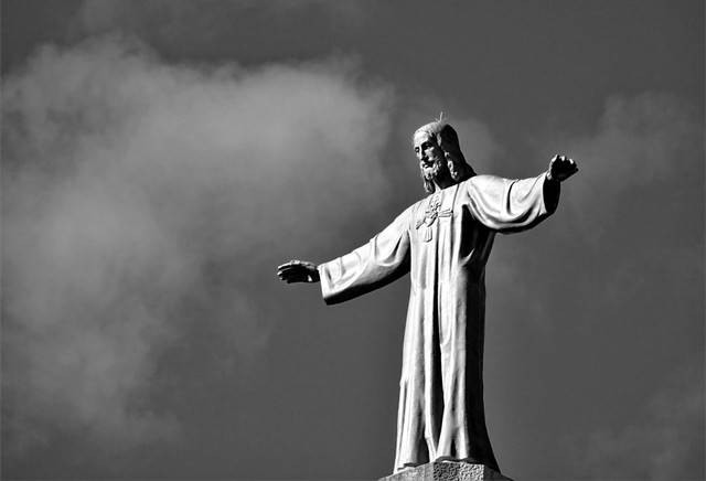 Ilustrasi kenaikan Yesus Kristus. Foto: pexels.com. 