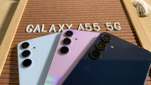 Samsung Galaxy A55 5G. Foto: Habib Allbi Ferdian/kumparan