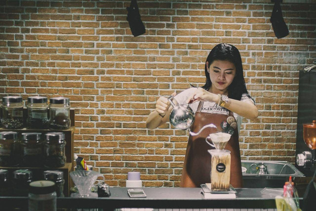 Ilustrasi pekerja part time di kafe. Foto: Pixabay