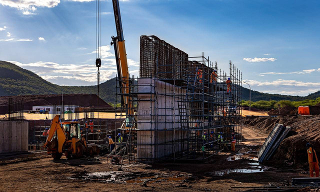 ilustrasi pembangunan infrastruktur bersama [sumber :https://pixabay.com/id/ ]