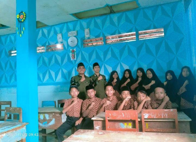 foto asli saat mengabdi di darul ulum al-djauhari tampojung tenggina