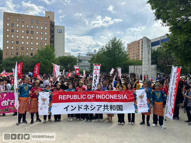 Tari Saman & Topeng Ireng Pukau Ribuan Penonton  Hakata Dontaku Fukuoka 