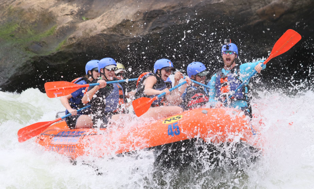 Rafting di pangalengan. Foto hanya ilustrasi, bukan tempat sebenarnya.Sumber: Unsplash/Jackalope West