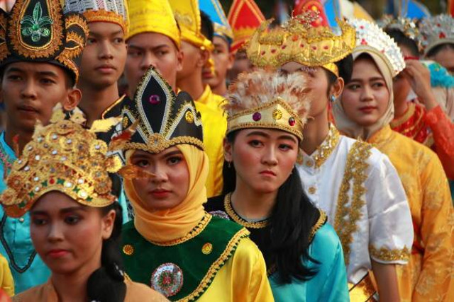 keberagaman yang ada di Indonesia (Sumber: https://www.istockphoto.com/id)