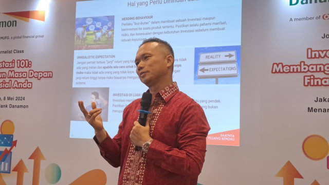 Consumer Funding & Wealth Business Head, PT Bank Danamon Indonesia Tbk, Ivan Jaya dalam acara Journalist Class "Investasi 101: Membangun Masa Depan Finansial Anda" di Jakarta, pada Rabu (8/5/2024). Foto: Ghifari/Kumparan