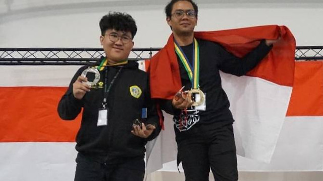 Mahasiswa asal Indonesia sabet medali emas di lomba robotika Internasional di AS. Foto: KJRI San Fransisco