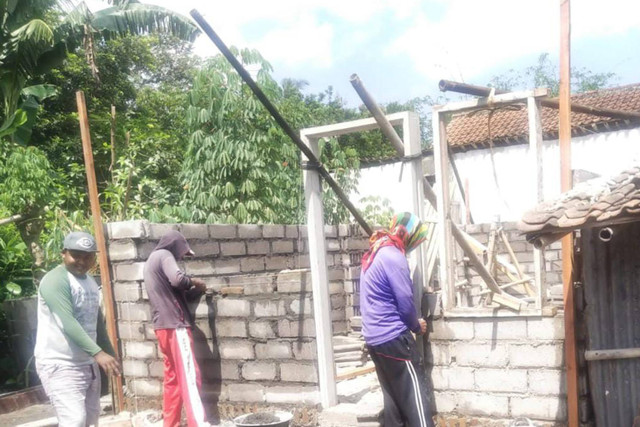  Proses rehab rumah korban. Foto: Dok. Pemkab Jember