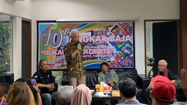 Politisi PDIP Ganjar Pranowo di acara ulang tahun relawan Jangkar Baja, Jakarta, Jumat (10/5/2024). Foto: Luthfi Humam/kumparan