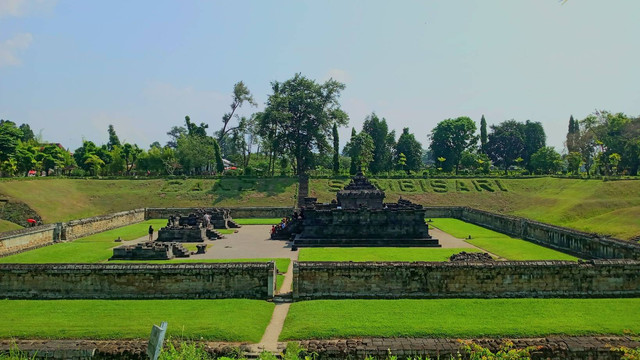 Foto Candi Sambi Sari ini diambil oleh saya sendiri pada tanggal 25 April 2023 09:38 WIB