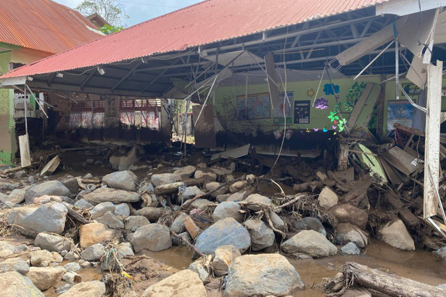 Korban Tewas Banjir Lahar Dingin Gunung Marapi Bertambah Jadi 27 Orang