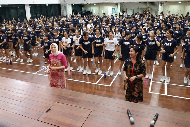 Diplomasi budaya via joget Maumere di Singapura. Foto: KBRI Singapura