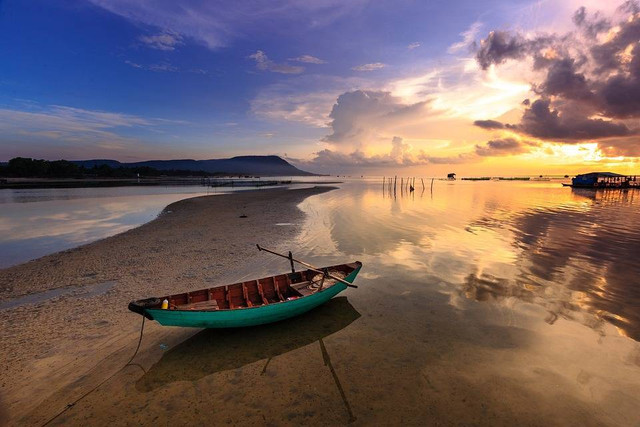 Ilustrasi Rekomendasi Pantai di Anyer. Pixabay/Quangpraha.