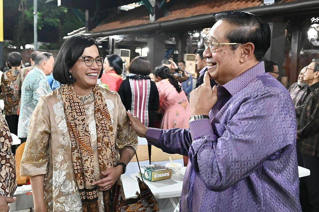 Menteri Keuangan Sri Mulyani bertemu Presiden ke-6 Susilo Bambang Yudhoyono (SBY). Dok: Instagram @smindrawati