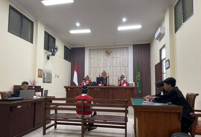 Suasana persidangan kasus Penistaan Agama Aulia Rakhman di Pengadilan Negeri Tanjungkarang, Bandar Lampung pada Senin (13/5) | Foto : Almuhtarom / Lampung Geh